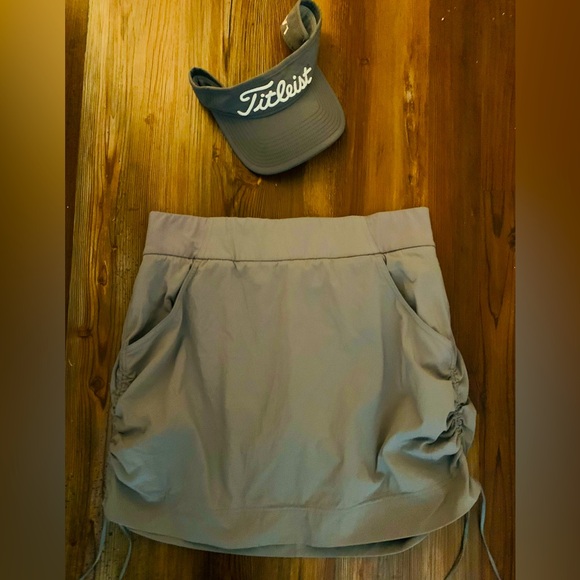 Columbia Sportswear Company Other - Columbia Skort (M) & Titleist ProV1 Visor